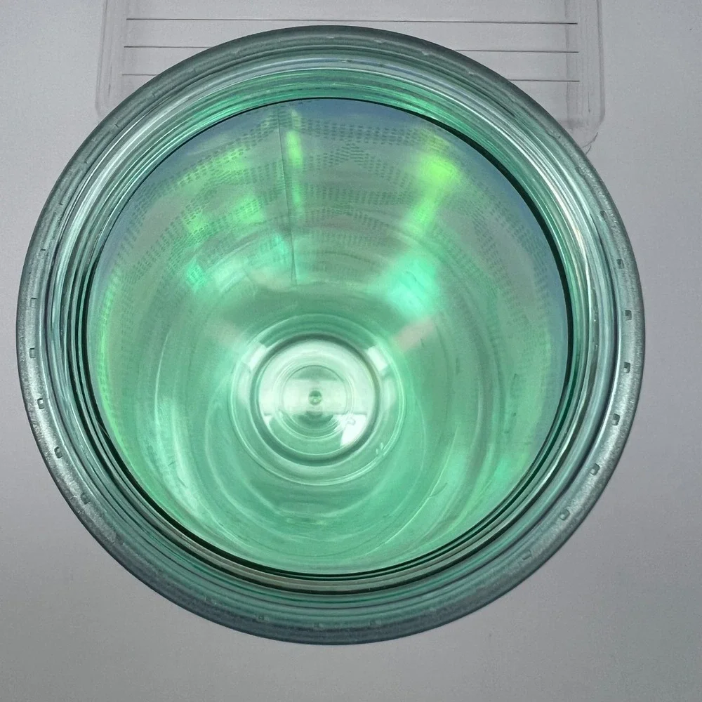 Starbucks Iridescent Scale Tumbler Venti 24 oz Cold Cup Green Lid No‎ Straw
